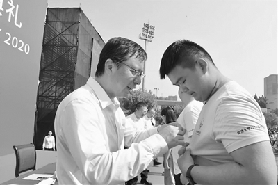 1601264276771081.jpg 10_361627_b.jpg